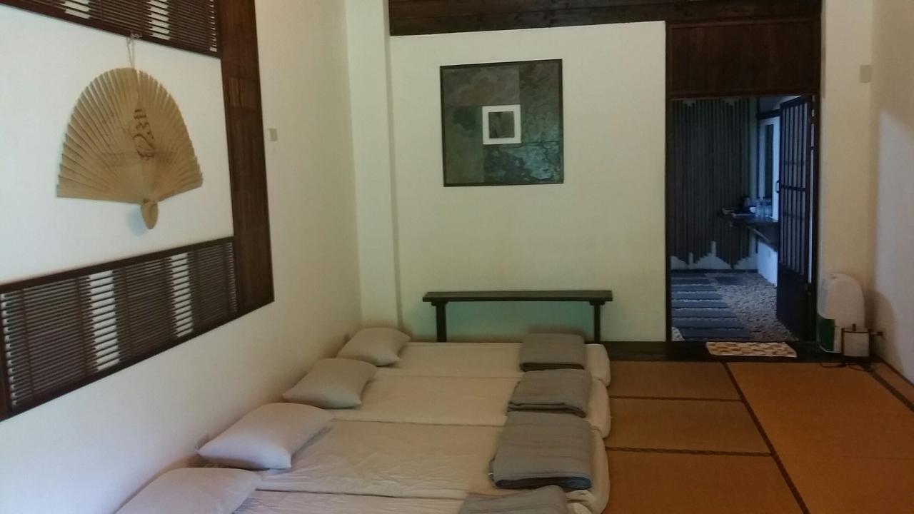 Bright Moon Homestay Dongshi  ภายนอก รูปภาพ
